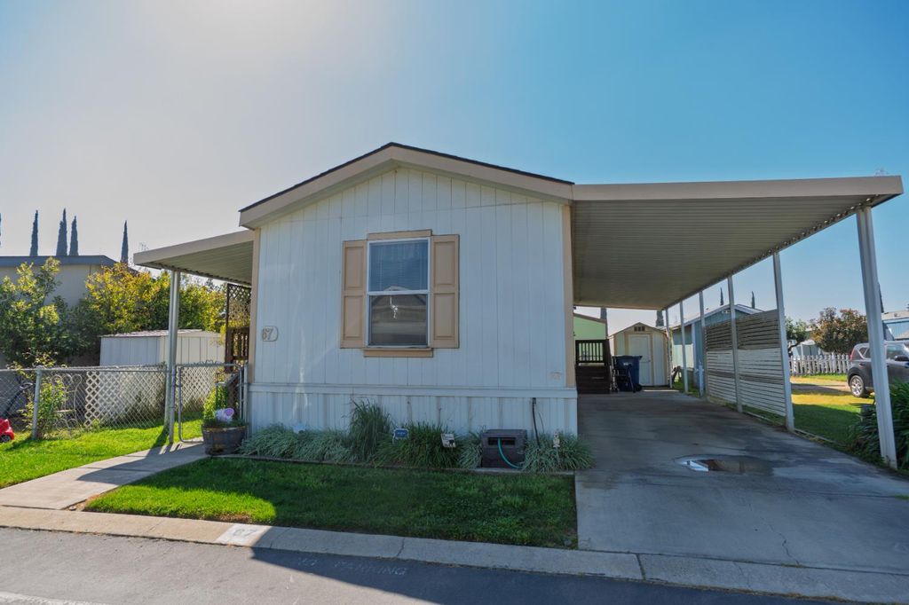 Image 2 of property listing at 6450 N Winton Way # 67, Winton, CA 95388