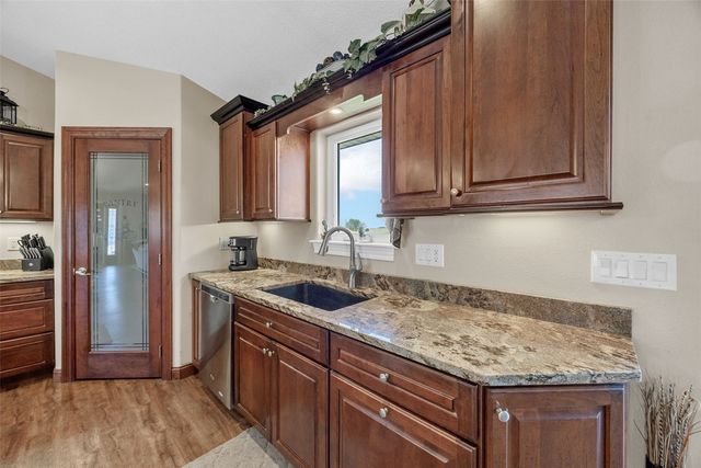 210 Longworth Ave, Alburnett, IA 52202