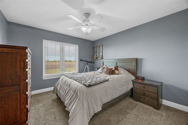 210 Longworth Ave, Alburnett, IA 52202