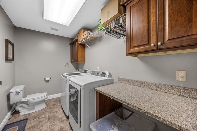 210 Longworth Ave, Alburnett, IA 52202