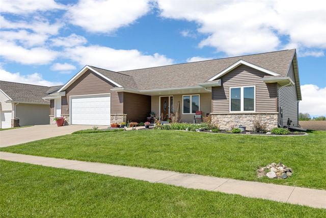 210 Longworth Ave, Alburnett, IA 52202