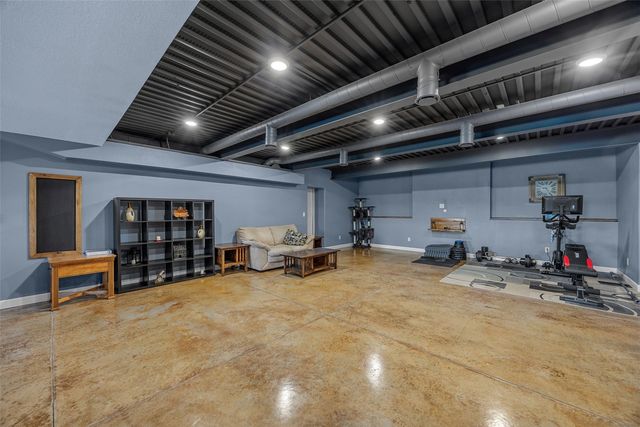210 Longworth Ave, Alburnett, IA 52202