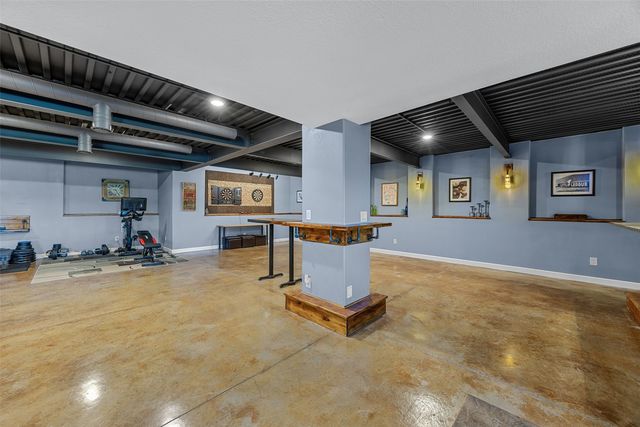 210 Longworth Ave, Alburnett, IA 52202