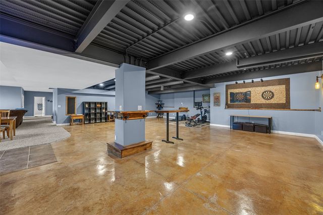 210 Longworth Ave, Alburnett, IA 52202