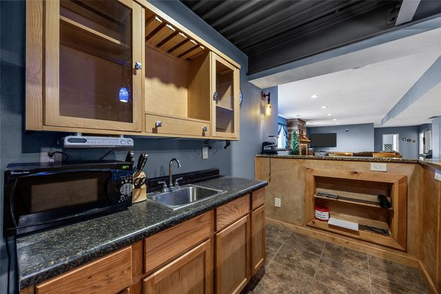 210 Longworth Ave, Alburnett, IA 52202