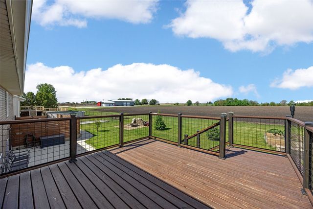 210 Longworth Ave, Alburnett, IA 52202