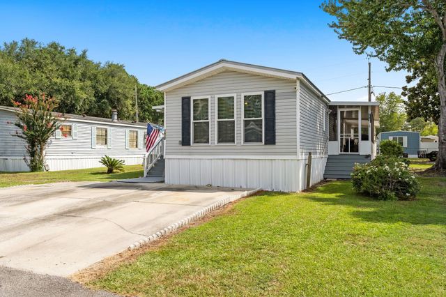 1672 Ursa Minor Dr., Myrtle Beach, SC 29588