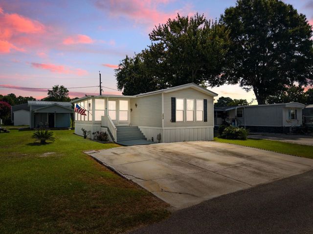 1672 Ursa Minor Dr., Myrtle Beach, SC 29588