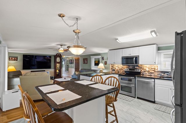 1672 Ursa Minor Dr., Myrtle Beach, SC 29588