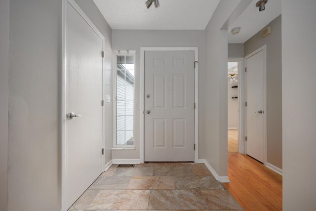 3477 Hail Ridge Drive, Reynoldsburg, OH 43068