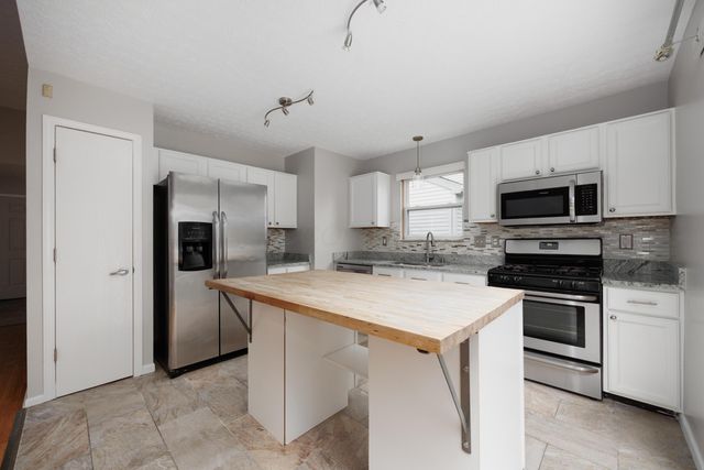 3477 Hail Ridge Drive, Reynoldsburg, OH 43068