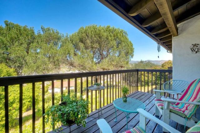 1208 La Paloma Glen, Escondido, CA 92026