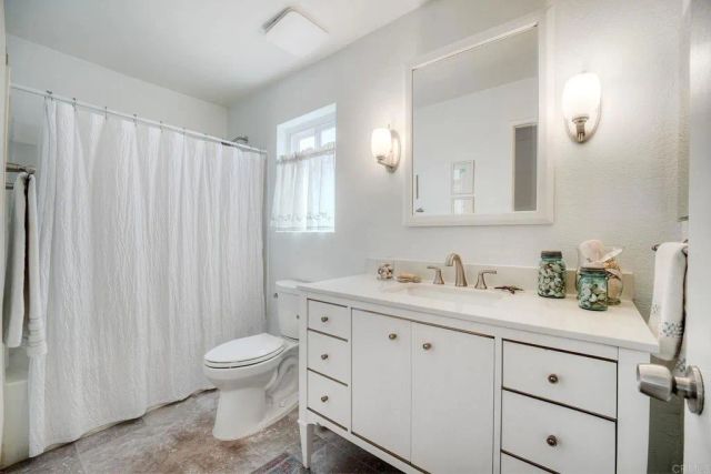 1208 La Paloma Glen, Escondido, CA 92026