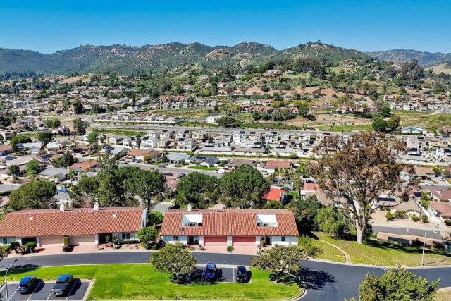 1208 La Paloma Glen, Escondido, CA 92026