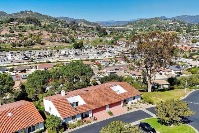 1208 La Paloma Glen, Escondido, CA 92026