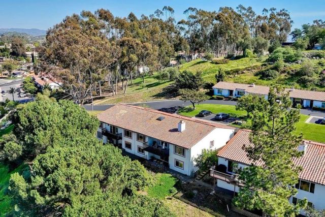 1208 La Paloma Glen, Escondido, CA 92026