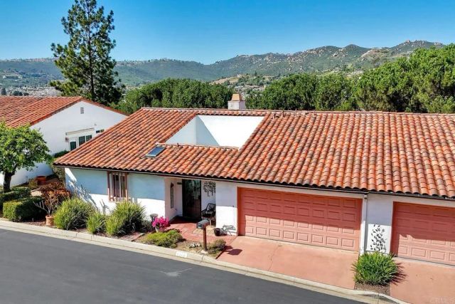 1208 La Paloma Glen, Escondido, CA 92026