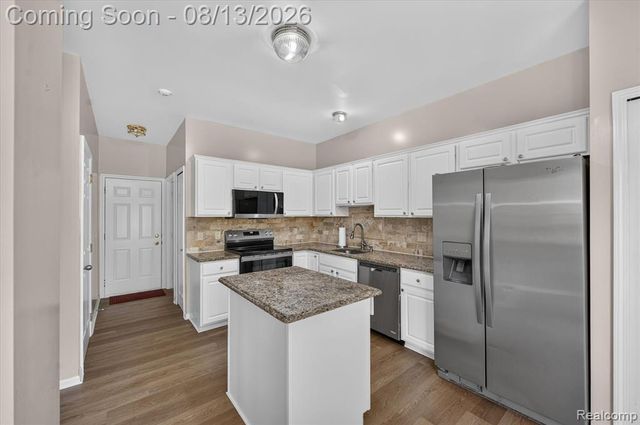 156 Morgan Drive 18, Canton, MI 48188