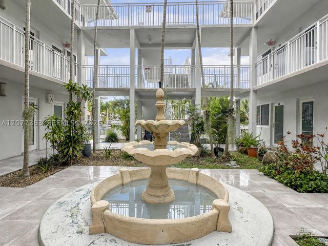 2430 NE 135th St 103, North Miami, FL 33181