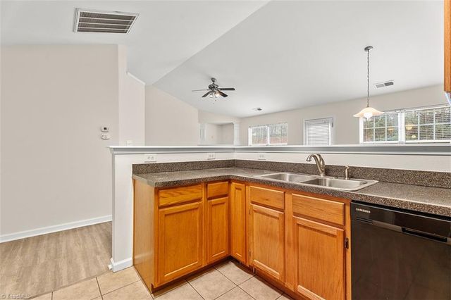 1040 Treble Court, Winston-salem, NC 27127