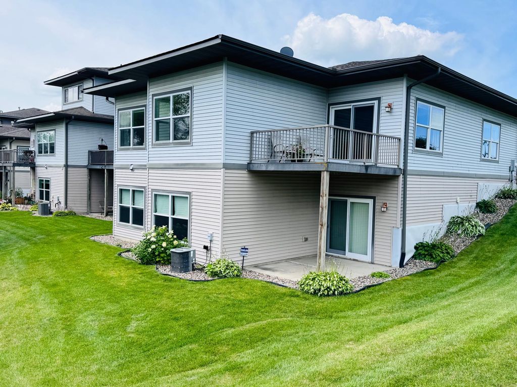 1246 Vernon Drive, Carver, MN 55315 — photo 2