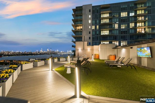 320 Adolphus Avenue 319, Cliffside Park, NJ 07010