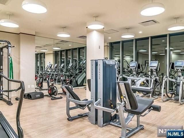 320 Adolphus Avenue 319, Cliffside Park, NJ 07010