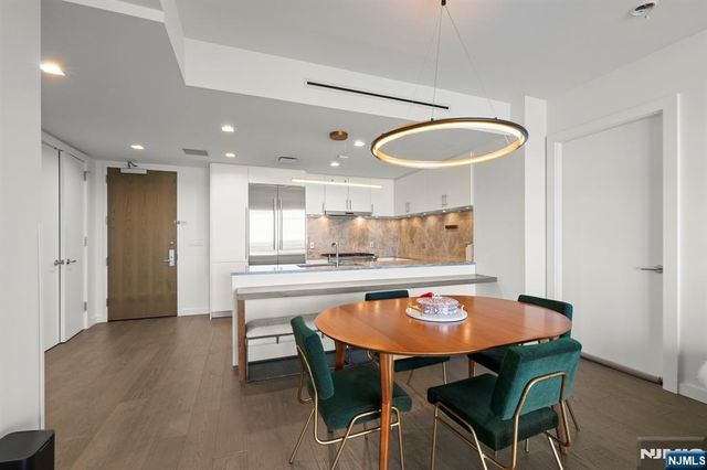 320 Adolphus Avenue 319, Cliffside Park, NJ 07010