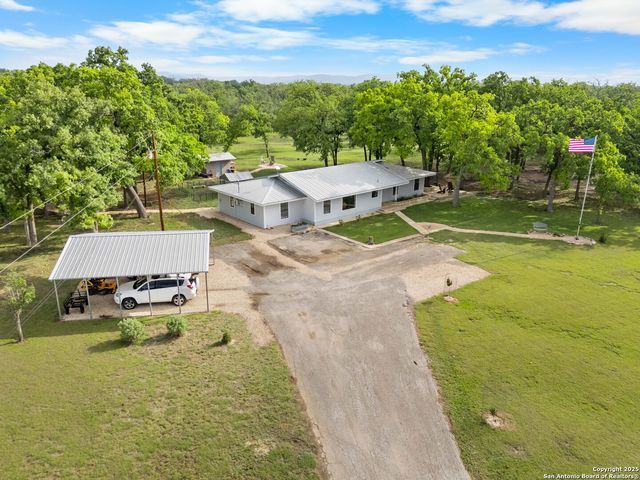 1010 FM 337 East, Medina, TX 78055