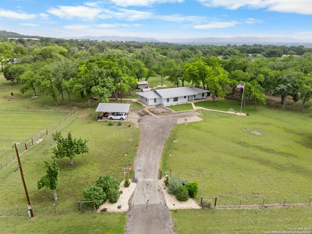 1010 FM 337 East, Medina, TX 78055