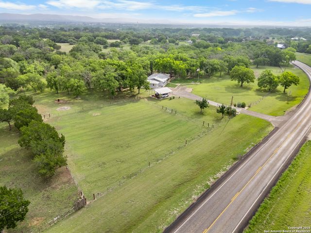 1010 FM 337 East, Medina, TX 78055