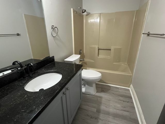 100 Main St Apt 108, Pembroke, NH 03275