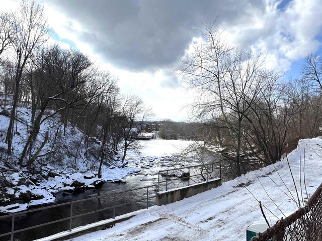 100 Main St Apt 108, Pembroke, NH 03275