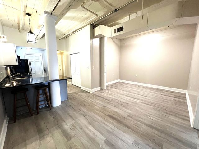 100 Main St Apt 108, Pembroke, NH 03275