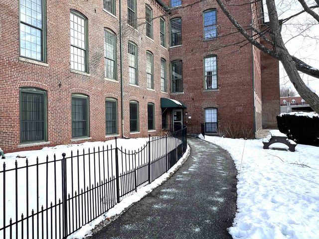 100 Main St Apt 108, Pembroke, NH 03275