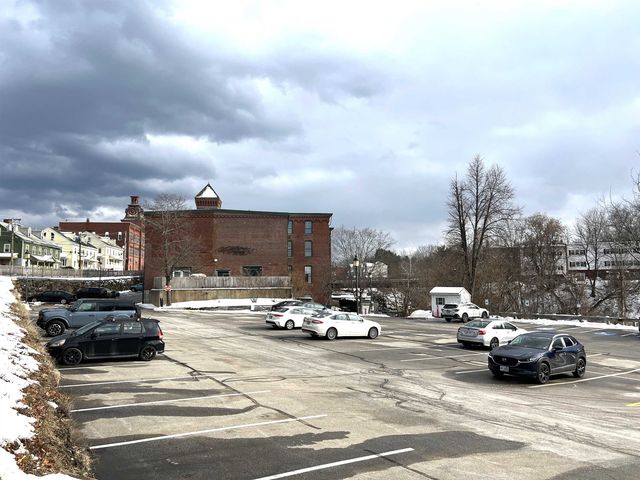 100 Main St Apt 108, Pembroke, NH 03275