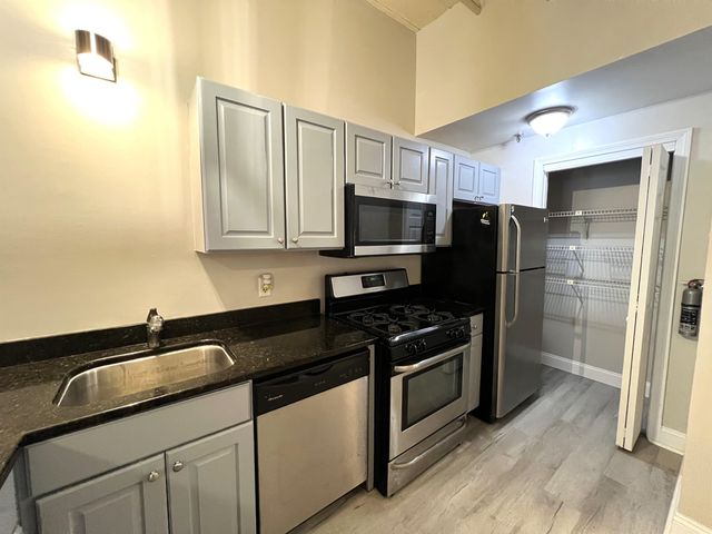 100 Main St Apt 108, Pembroke, NH 03275