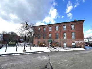 100 Main St Apt 108, Pembroke, NH 03275