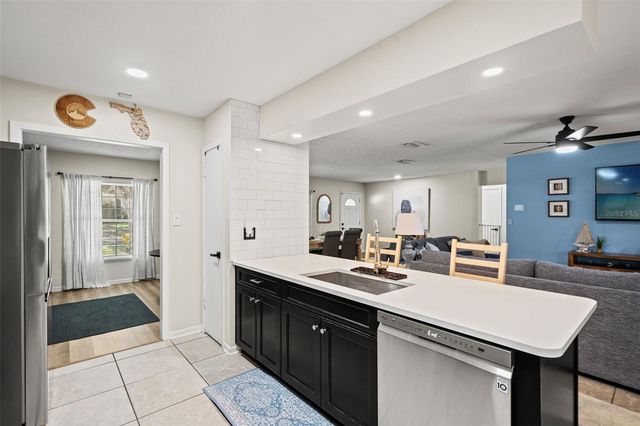15521 WETSTONE DRIVE, Tampa, FL 33613