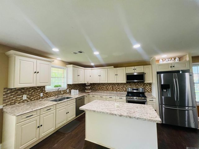 4036 Ridgemont Dr, Baton Rouge, LA 70814