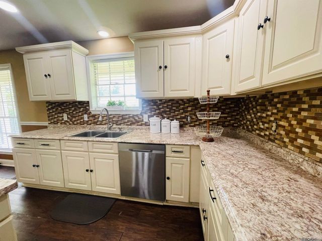 4036 Ridgemont Dr, Baton Rouge, LA 70814
