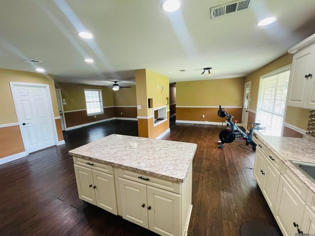 4036 Ridgemont Dr, Baton Rouge, LA 70814