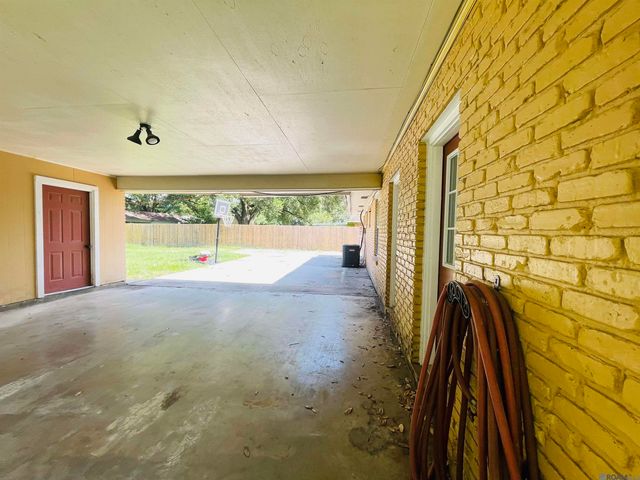 4036 Ridgemont Dr, Baton Rouge, LA 70814