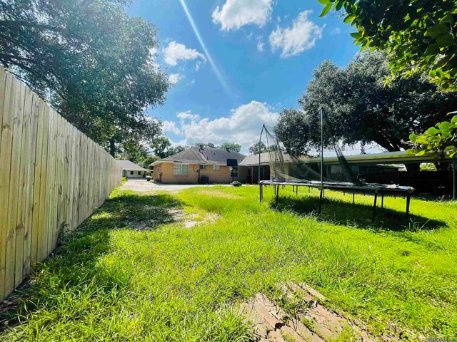 4036 Ridgemont Dr, Baton Rouge, LA 70814
