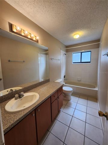 1904 FIRETHORN COURT, Brandon, FL 33511