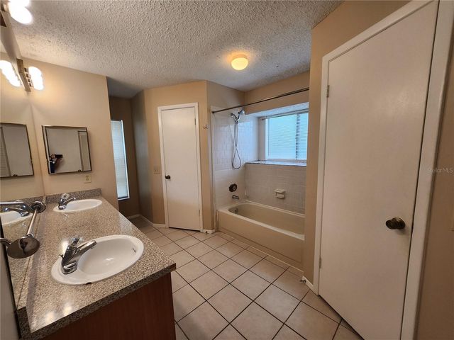 1904 FIRETHORN COURT, Brandon, FL 33511