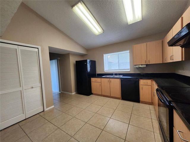 1904 FIRETHORN COURT, Brandon, FL 33511