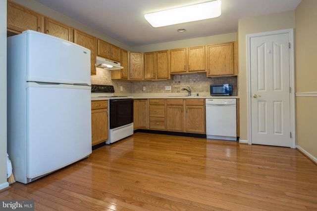 240 W RED LION DR W, Bear, DE 19701