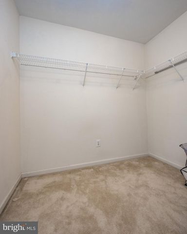 240 W RED LION DR W, Bear, DE 19701