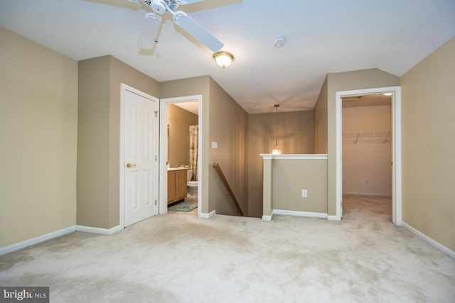 240 W RED LION DR W, Bear, DE 19701